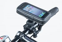 schone smart2biker fahrradhalterung motorrad halterung mit schutz tasche fur smartphone navigator handy uvm display diagonale universal bis 55 passend zu samsung galaxy s7 s6 htc bild