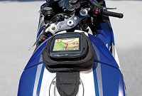 cool navgear motorradnavitasche magnetische navi tasche fur den motorrad tank mit powerbank funktion magnetische navitasche foto