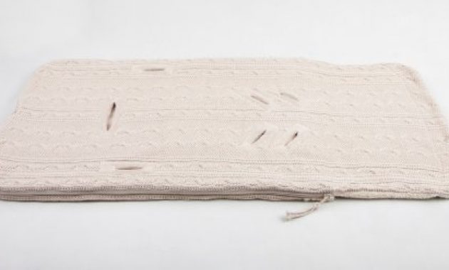 ausgefallene babys only fusssack babyschale autositz gestrickt beige bild