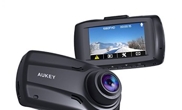 schone aukey 1080p doppel dashcam mit 27 zoll display front und ruckfahrkamera mit full hd 6 fahrspuren 170 weitwinkelobjektiv beschleunigungssensor und autoladegerat mit 2 anschlussen bild